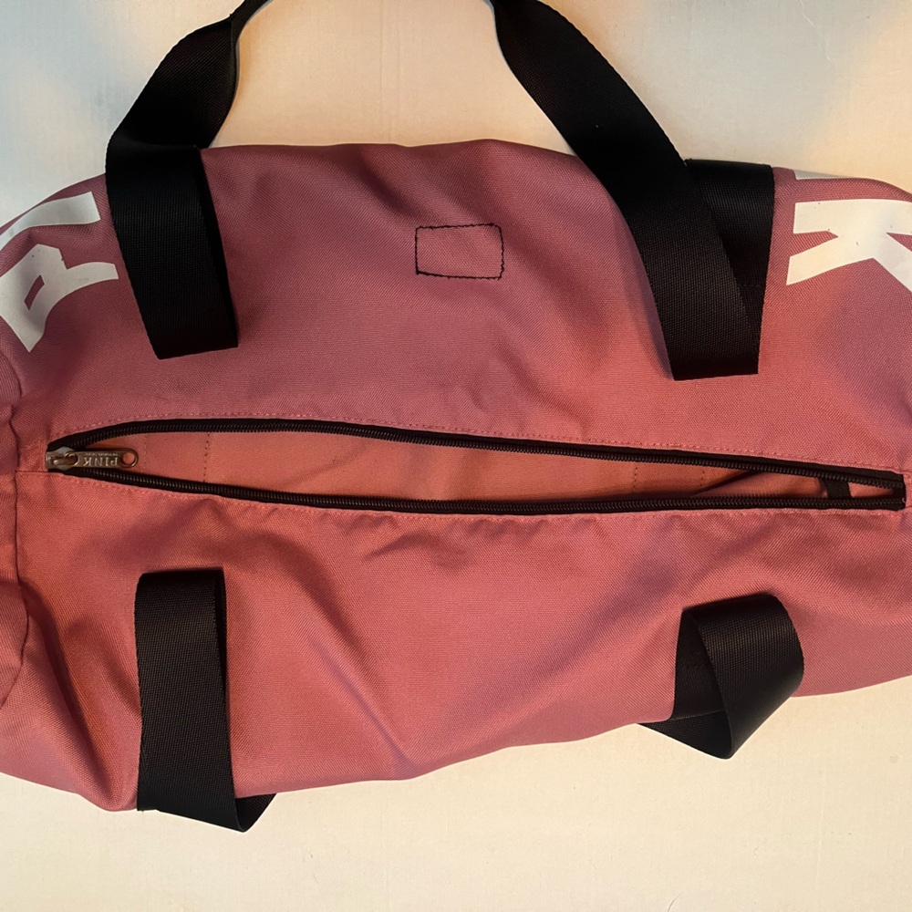 Pink Duffle Bag. - Picture 6 of 6